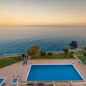 Sunny Getaway In Funchal Appartement